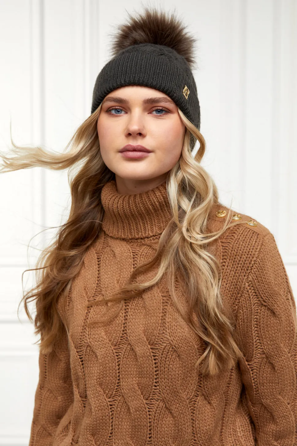 Cortina Bobble Hat
