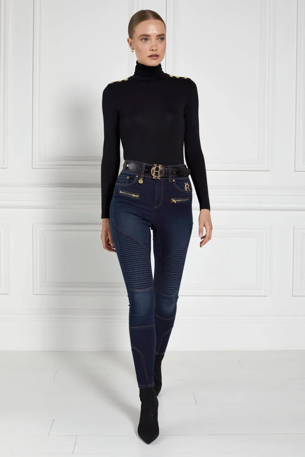 Essential Roll Neck