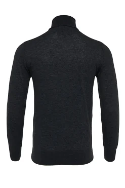 Fine Roll Neck Knit