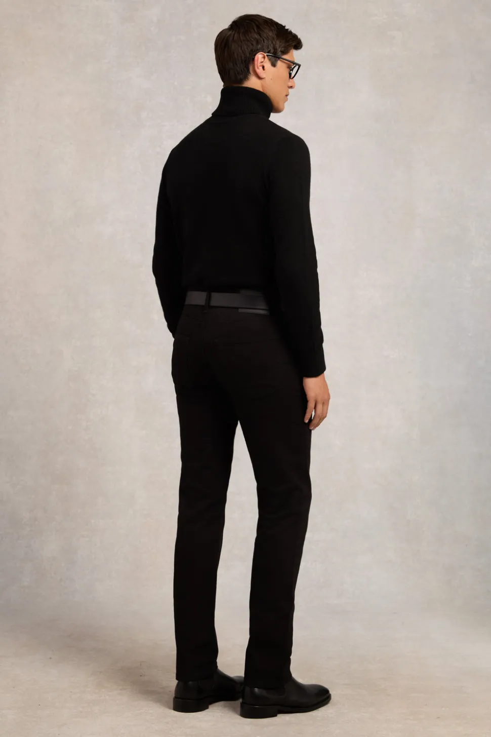 Fine Roll Neck Knit