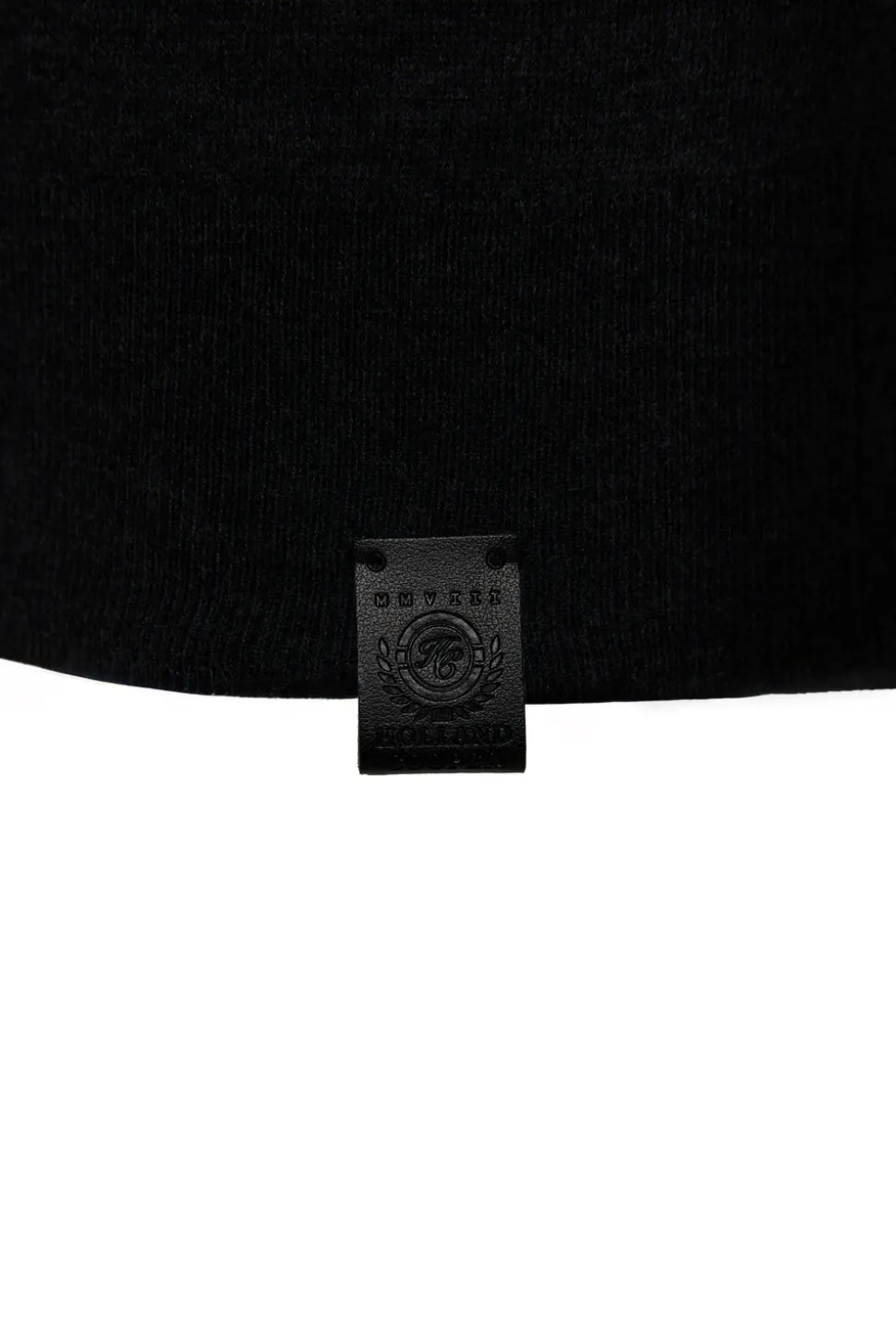 Fine Roll Neck Knit