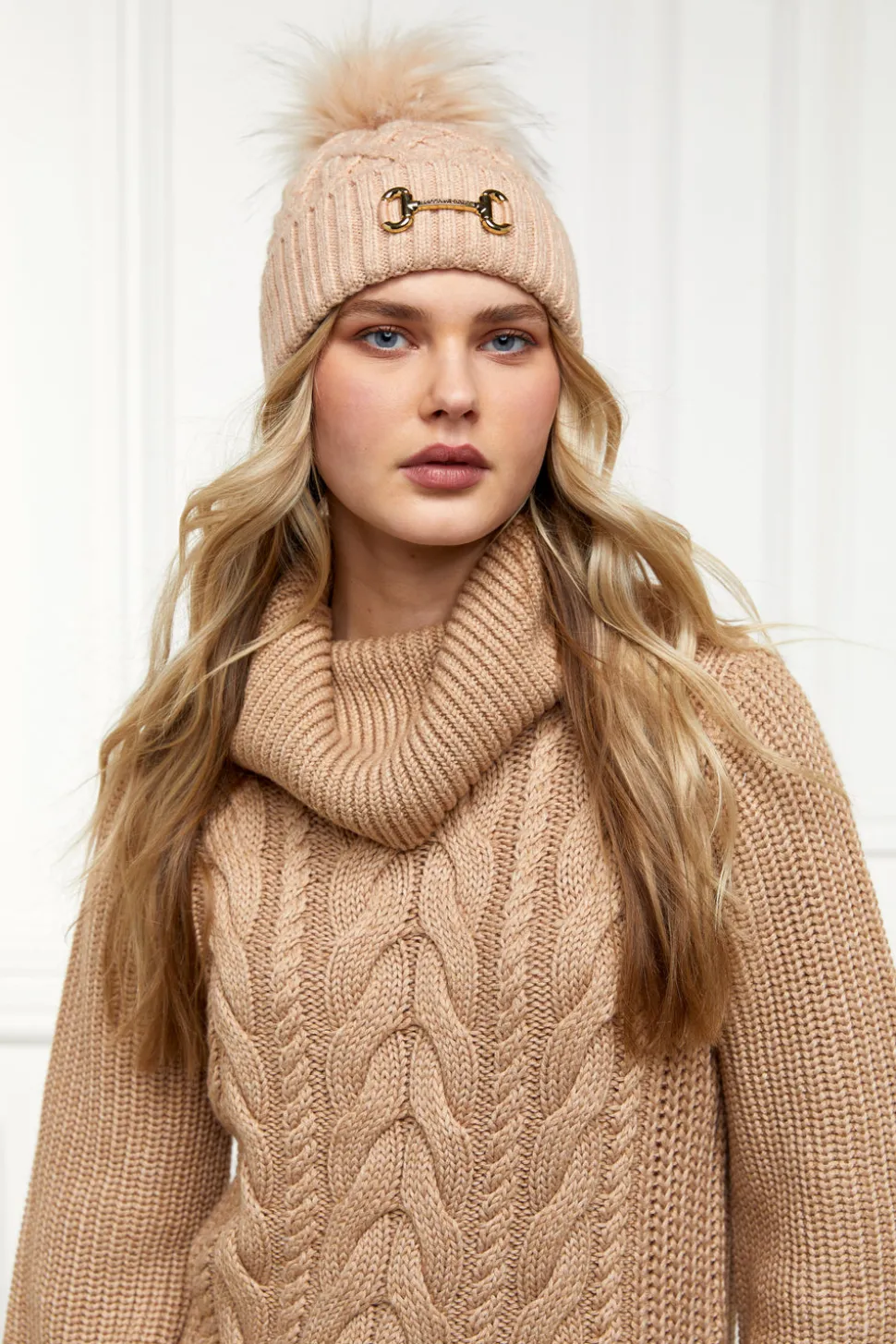Horsebit Bobble Hat