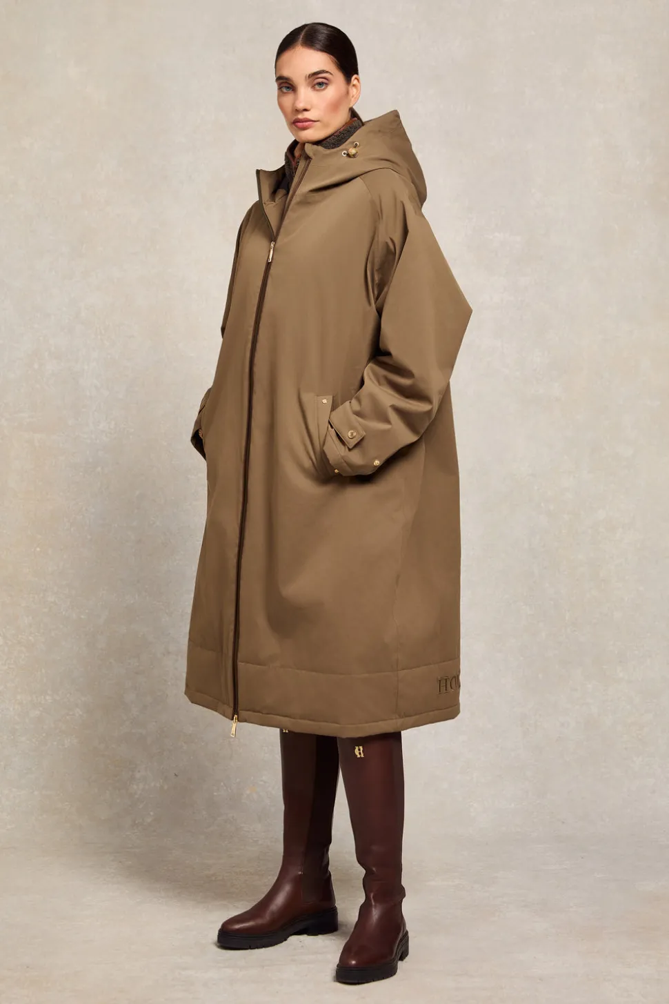 One-Size Lightweight Waterproof Coat