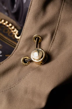 One-Size Lightweight Waterproof Coat