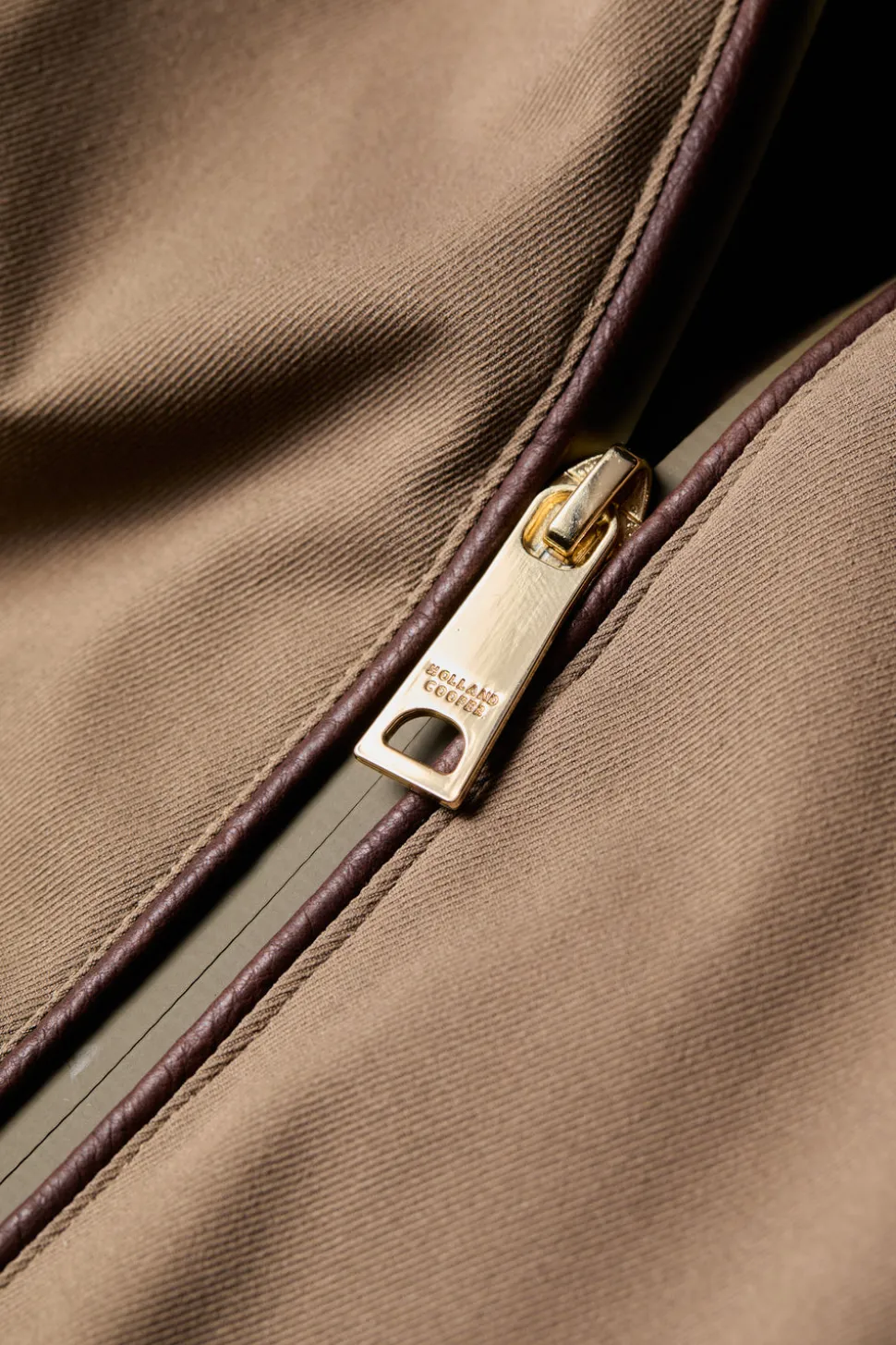 One-Size Lightweight Waterproof Coat