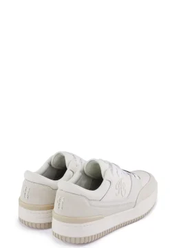 Retro Trainer
