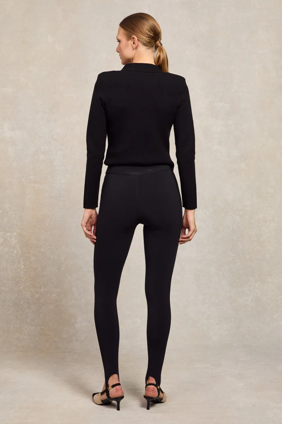 Stirrup Contour Legging