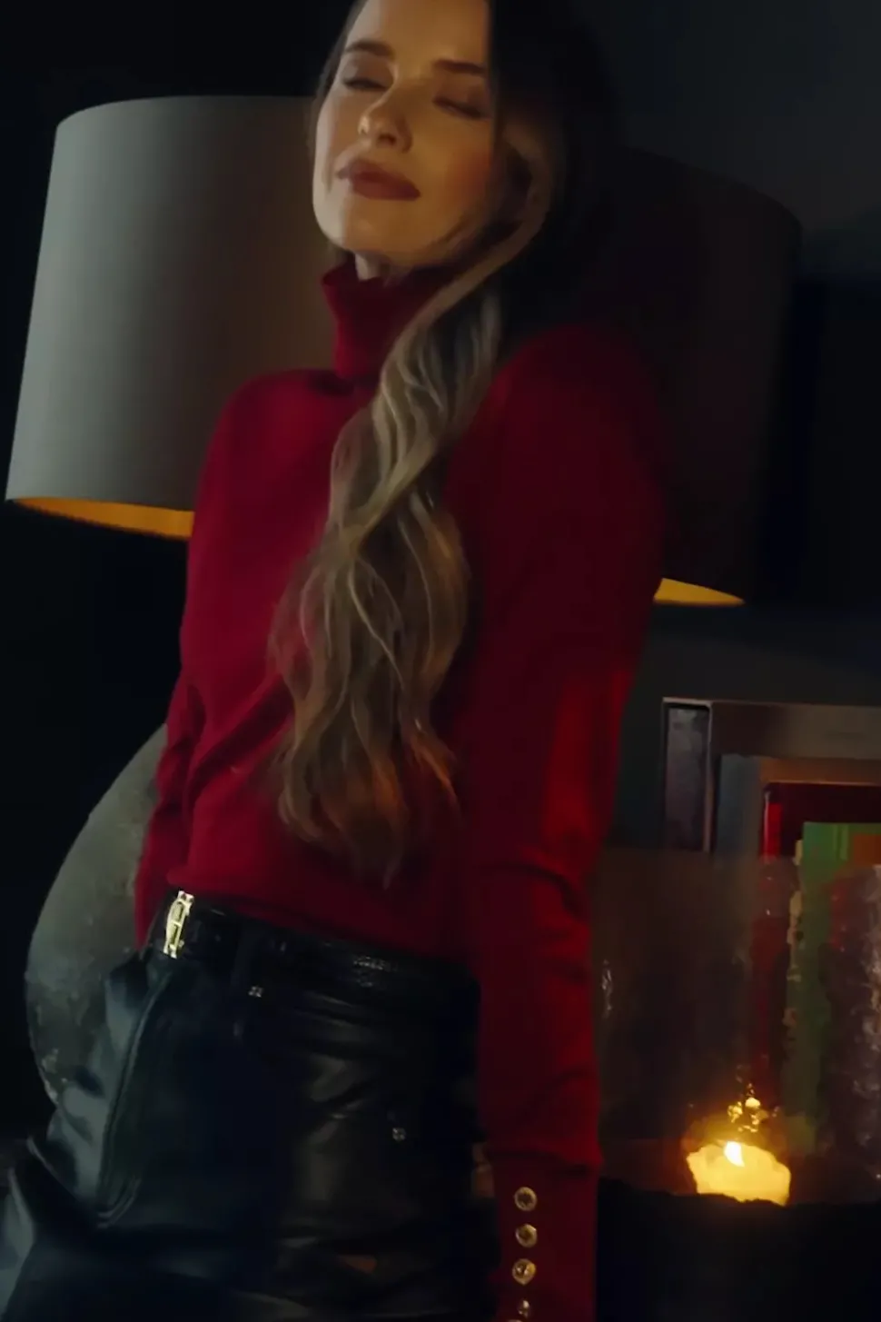 Victoria Cashmere Roll Neck